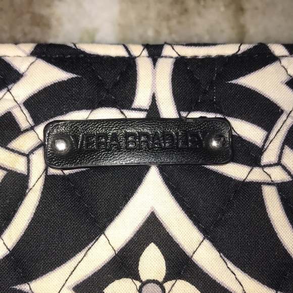 Vera Bradley wristlet - Picture 4 of 4